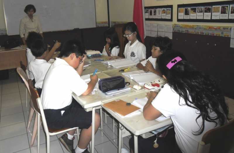 Kegiatan di Kelas#|#|#Salah satu kegiatan di kelas JPA - Jogja Patriae Academy|||0.75