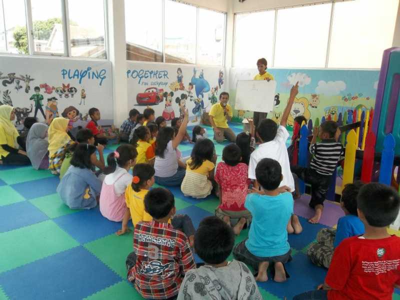 Belajar Matematika itu asyik....#|#|#yuk...kita utak atik angka alias belajar matematika sambil menunggu pengumuman. :) <br />
di gedung QuantumKids Primagama Wonosobo|||0.5