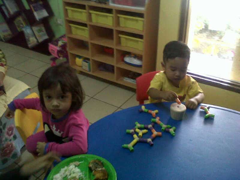 Newcomer Divo - Toddler Class#|#|#Divo first day at Daycare have fun with the toys|||0.2